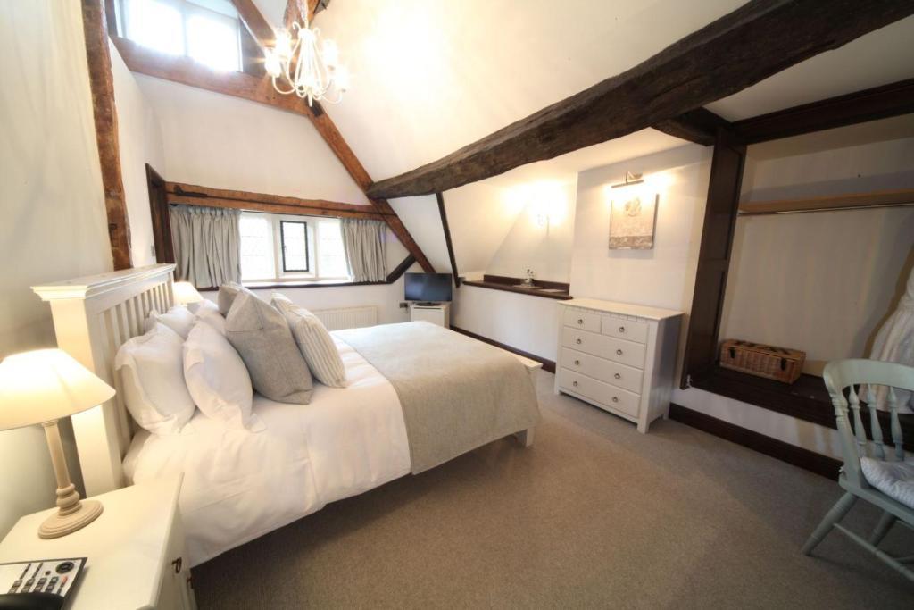 Weston Hall Стаффорд Экстерьер фото