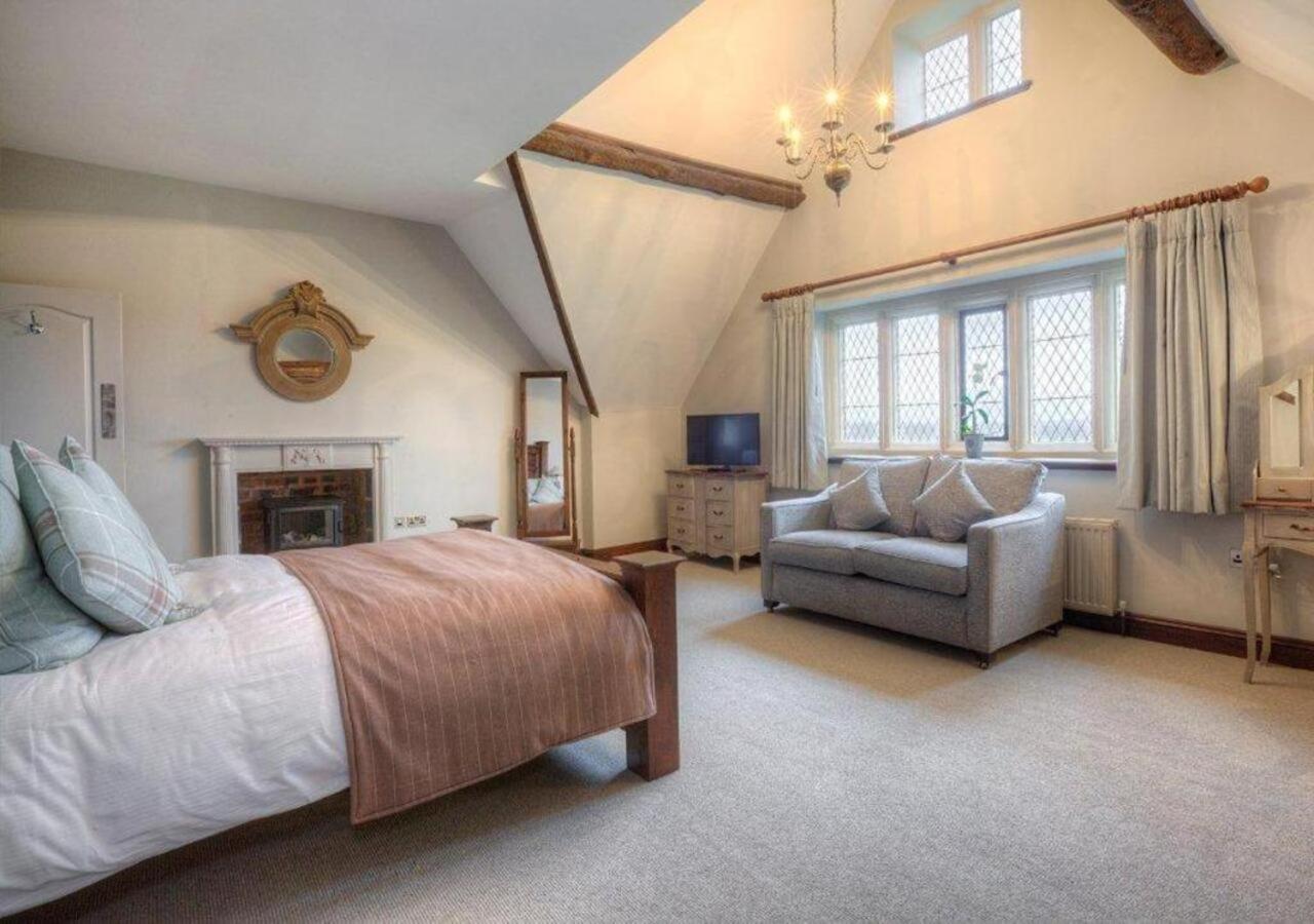 Weston Hall Стаффорд Экстерьер фото